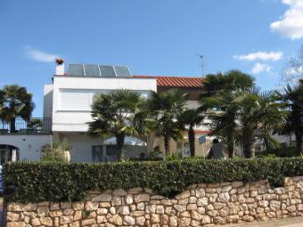 VILLA  DIRECTLY ON THE SEE Porec